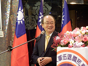 退伍軍人團拜 老柯突現身:有需要將可當橋樑