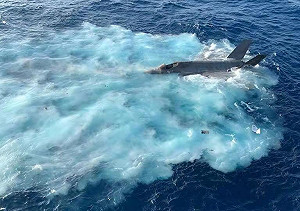 尖端科技真的沒外洩? 美撈起墜海F-35C 中國稱它造的潛水船才是大功臣
