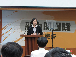 小英召閣員至家中 熟悉選舉政見盯進度