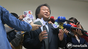 王世堅轟口譯哥：不要跟柯文哲一樣得了便宜還賣乖