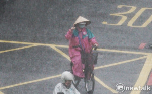 快訊》午後雷陣雨來了！12縣市大雨特報 下到入夜 