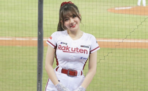 啦啦隊女神遭爆整形！熊霓曬「父母照」駁：和爸爸長一樣