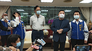 見邱奕勝後問題仍無解？黃暐瀚：張善政像什麼都不懂的「政治練習生」