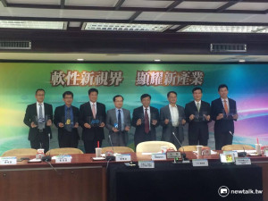 經濟部組AMOLED國際隊 創造上千就業機會