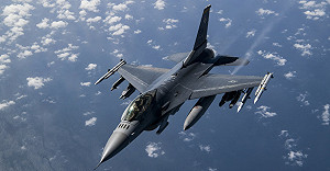 駐韓美軍F-16戰鬥機又墜海！飛行員成功逃生