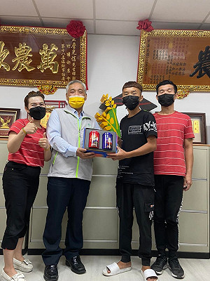 沒1科及格作文卻滿分！會考「另類狀元」想務農 陳吉仲鼓勵先升學