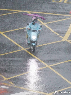 快訊》午後對流旺盛！6縣市大雨特報：慎防雷擊強陣風