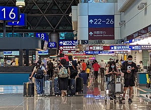邊境鬆綁！桃機單日旅運量破萬人 創疫情2年新高