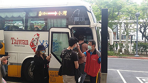 48條「台灣好行」9/30前半價！一家4口遊墾丁車費省1400元