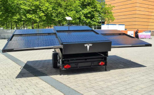 特斯拉太陽能板拖車德國亮相！未來可為電動車充電