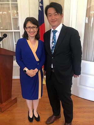 赴美演講同框蕭美琴 陳柏惟大喊：「台灣加油！」