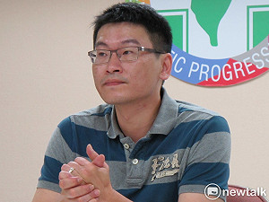 柯P稱颱風假多放 梁文傑：講什麼幹話？