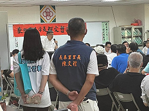 有圖為證！四叉貓爆料：柯文哲上班時間跑造勢行程