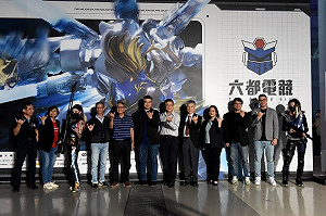 「金色狂風 4.0」勇奪六都電競《特戰英豪》總冠軍 陳其邁市長頒發 20 萬總冠軍獎金