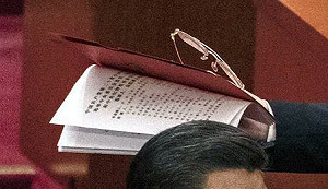 習近平不讓胡錦濤翻閱的神祕文件是啥？他當柯南看出端倪