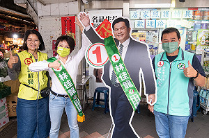 學運世代接力代林佳龍掃市場拜票 范雲：不能讓游錫堃3萬票遺憾再發生！