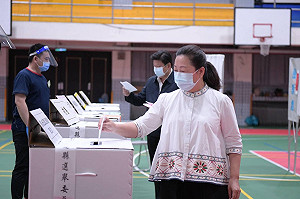 快訊》花蓮徐榛蔚一路領先 自行宣布當選