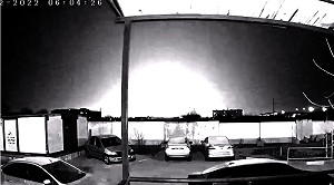 監視器拍到超大爆炸火光 兩天內俄3座境內機場遭烏無人機襲擊