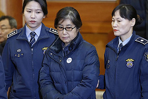 閨密門 閨密怨！ 問為朴槿惠奉獻一生獲得了什麼? 崔順實要求「特赦」