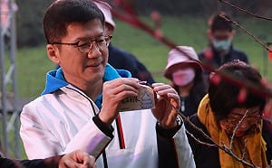 卓冠廷酸新北市府高層「超愛請假」  諷：應優先找「無業想加入」的黃國昌