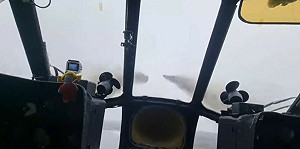 (影)誰說烏克蘭空軍被滅了？ Mi-8直升機轟炸 第一人稱視角曝光