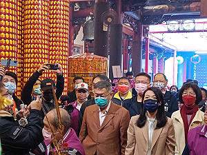 直搗賴清德本營？參拜行程遠到台南 柯文哲：別人也可以來新竹拜拜啊