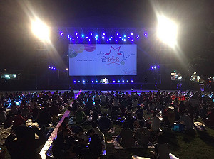 青春回憶大放送 屏東體育館戶外廣場變成KTV 張克帆壓軸演出