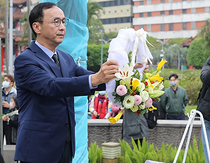 徐巧芯放話考慮不從政 遭疑「情緒勒索」 朱立倫：團結最重要