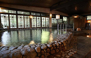 菌量超標3700倍！日百年溫泉旅館被爆1年僅換2次水 老闆歉稱「不喜歡化學味」