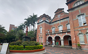 建中墾丁畢旅用餐惹議！學生控「菜都冷的」怒刷一星負評  業者喊冤