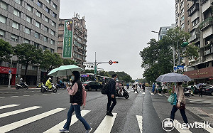 西南風水氣旺! 中南部持續嚴防強降雨、下週三炎夏再臨高溫飆38度