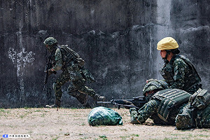 解放軍要跟國軍打巷戰？ 陸媒囂張嗆不必有同情心 : 先準備這2武器.......