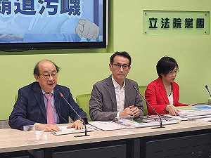「政府擋疫苗是不實抹黑！」柯建銘批郭董為選舉邏輯錯亂