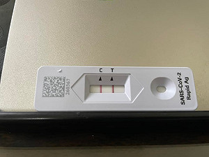 有症狀快篩卻只有一條線？醫籲：間隔24至48小時再驗一次
