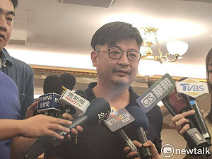 謝典林退出國民黨聲明藏玄機 郭台銘秒送暖