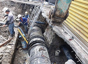 新莊瓊林路自來水爆管 新北市府要求事業單位加速從寬賠償並做好善後處理