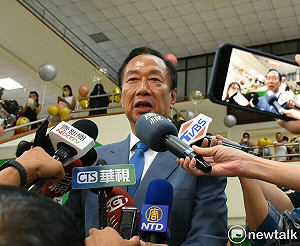 賭輸翻桌要給個交代！李艷秋：郭董現在走的路 到不了總統府