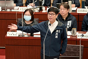 助理又跳出來爆料！點名「請坦然面對」 陳其邁尷尬回 : 這也拿出來講