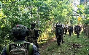 菲清剿新人民軍釀19死! 內含外國人與記者惹議 副總統莎拉表態引政治動盪