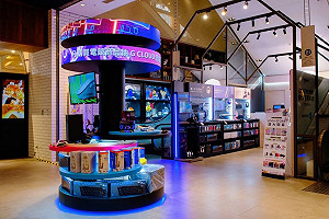 再展店！Logitech 進駐高雄漢神巨蛋