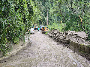 卡努強降雨斷路 嘉縣山區道路全數搶通 6日正常上班課