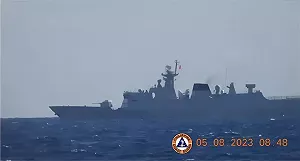不僅發射水砲！中國還10艦集結仁愛礁恫嚇菲律賓 南海局勢再動盪