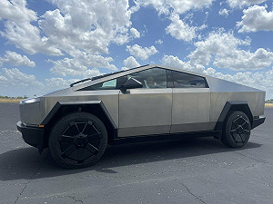 Cybertruck要來了！馬斯克試駕滿意：這是我們做過最好的產品