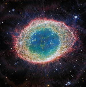 韋伯望遠鏡捕捉天琴座「環狀星雲」新圖像令人驚嘆 揭露前所未有秘密