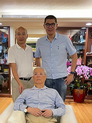 「桶箍」韓國瑜北上探望 87歲連戰近況曝光