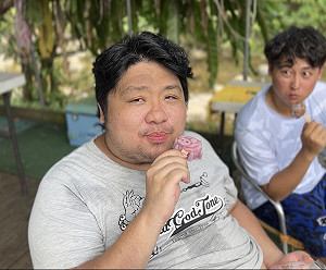 統神直播突呆滯15秒！「辛酸畫面流出」網驚：這是中風前兆