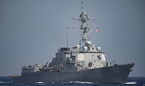 美艦如何對付紅海胡塞無人機 專家 : 艦砲、導彈、近距離武器系統為主力