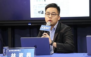 遭影射掌控親藍粉專「政客爽」 林家興留言駁斥 林智群反擊：這是鍾小平說的....