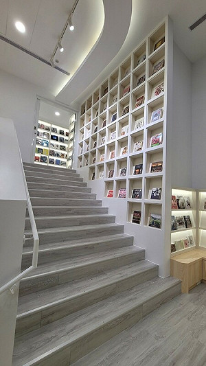 拜訪淡水最美書屋！益品書屋過年贈好書