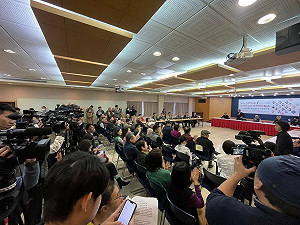 海外華人自媒體觀選團來台 見證2024台灣大選 多元觀點熱議